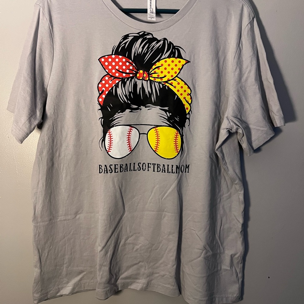 Baseball Softball Mom Gray T-Shirt